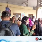 ভাতার অর্ধেক টাকা দেওয়ার প্রতিবাদে প্রশিক্ষণার্থীদের বিক্ষোভ